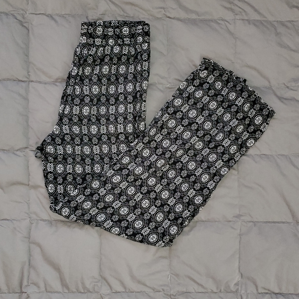 Balloon pants paisley print